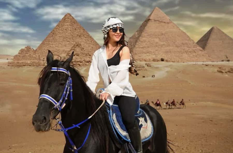 Cairo: Giza Pyramids, Memphis, and Sakkara Day Trip - Car travel, pickup, and the Cairo traffic question