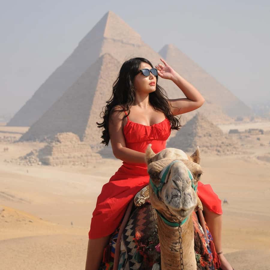 Cairo: Giza Pyramids, Memphis, and Sakkara Day Trip - Starting with the Pyramids of Cheops, Chephren, and Mykerinus