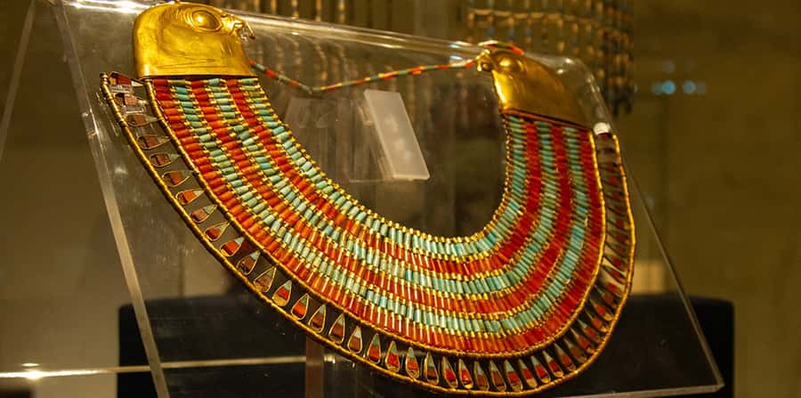 Cairo: Giza Pyramids & Museum of Egyptian Civilization Tour - Meeting the Great Pyramid at Giza