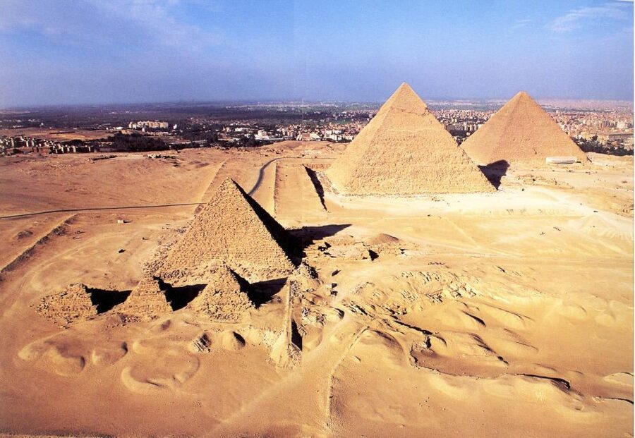 Cairo: Giza Pyramids, Sakkara & Dahshur All-Inclusive Tour - Heat, walking, and what to carry
