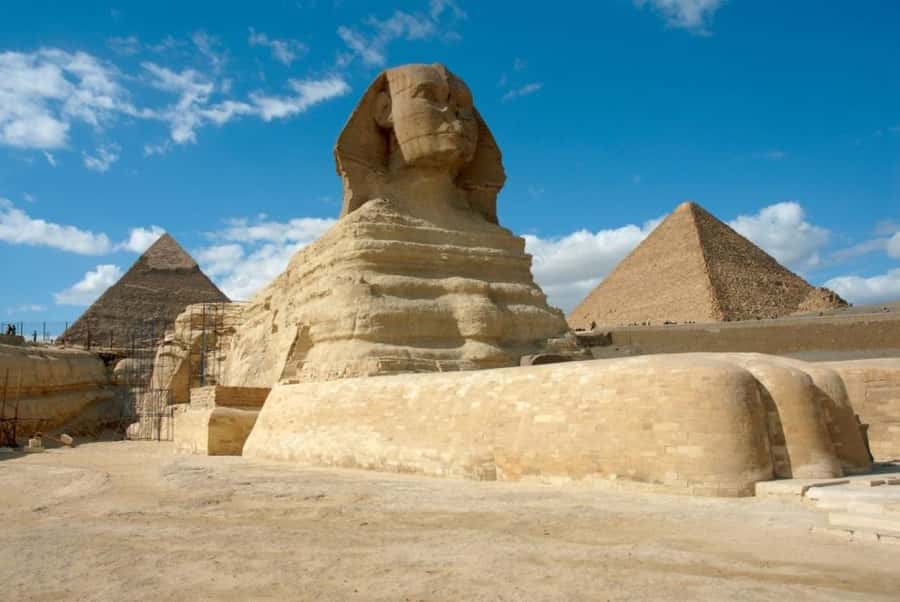 Cairo: Giza pyramids, Sphinx, and Great Pyramid Tour - The Valley Temple and ancient burial customs