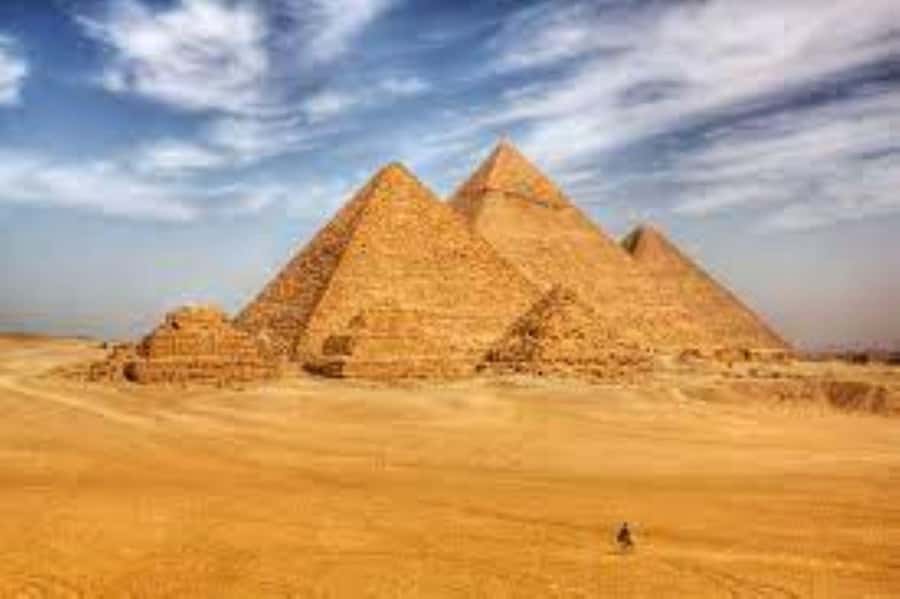 Cairo: Giza pyramids, Sphinx, and Great Pyramid Tour - Guide quality, language, and the real value of $110