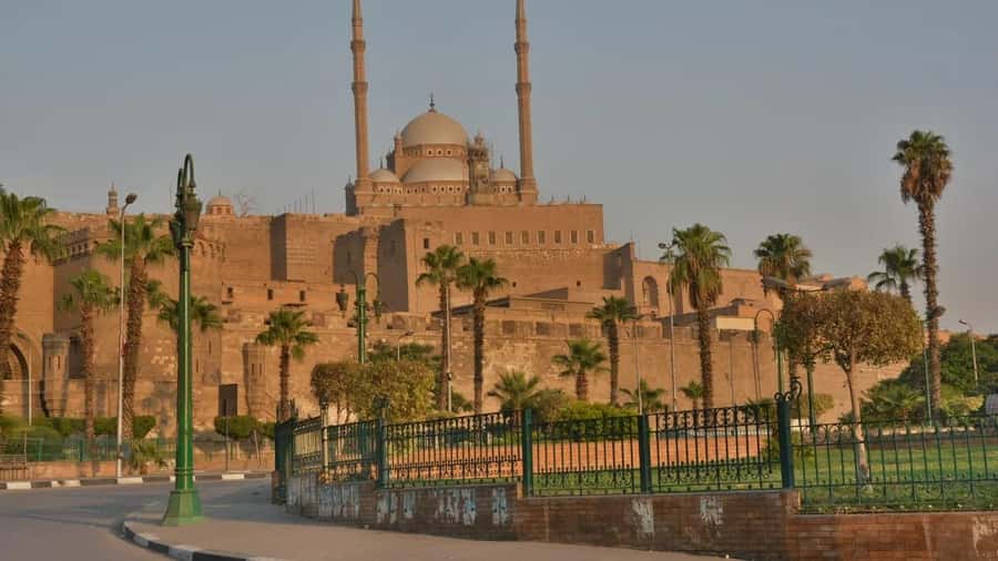 Cairo/Giza: Saladin Citadel, Egyptian Museum, & Bazaar Tour - Guide Quality Makes or Breaks This Day