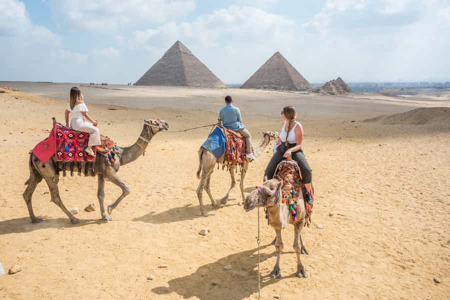 Cairo: Half Day Pyramids Tour by Camel or Horse Carriage - Key points to know before booking