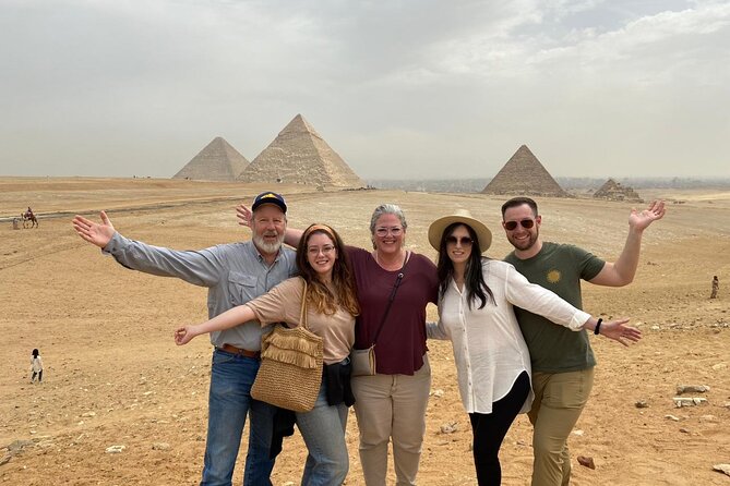 Cairo Layover Giza Pyramids & Sphinx with private tour Guide - Khufu, Khafre, and Menkaure: three very different pyramids