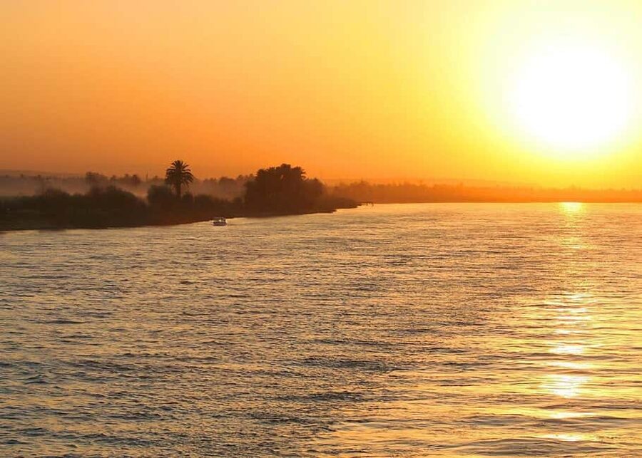 Cairo: Nile Dinner Cruise with Belly Dancer Show and Music - What the $26 price really buys