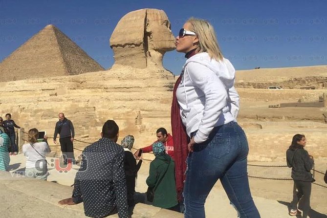 Cairo Over day Pyramids Sphinx and Museum With Lunch - Hurghada - The guide can make or break the day