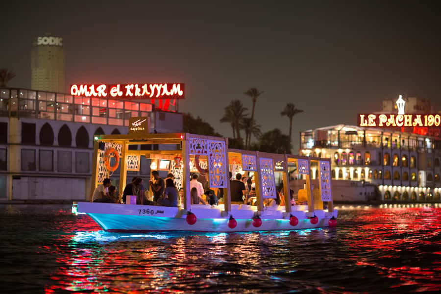Cairo: Private Felucca Ride, All You Can Drink only - Boarding a private boat with a personal waiter