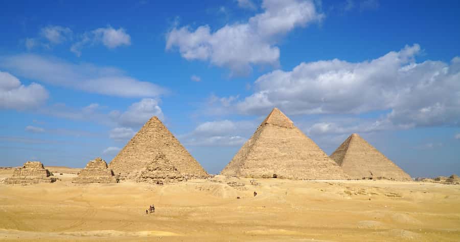 Cairo: Private Half-Day Pyramids Tour with Photographer - The Sphinx and its powerful viewpoint
