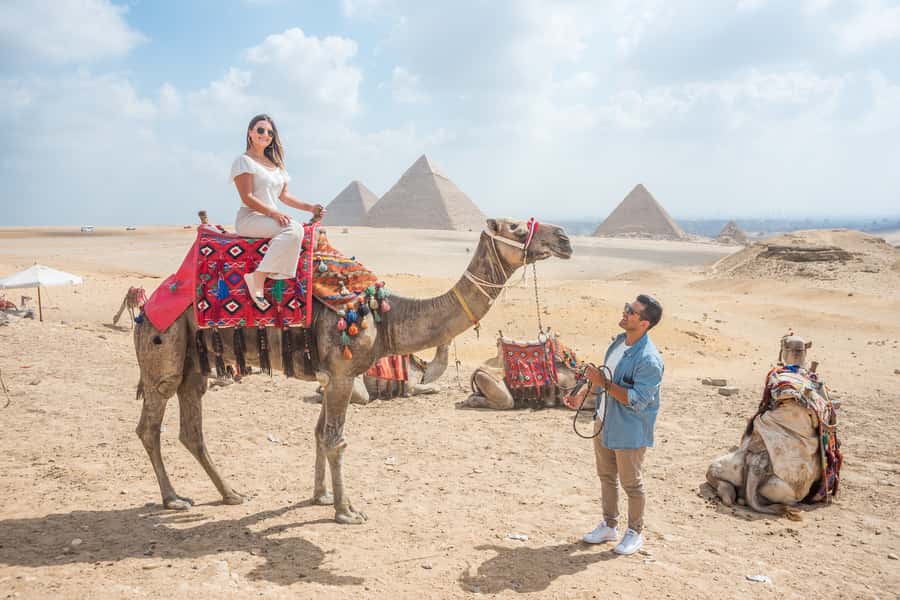 Cairo: Private Half-Day Pyramids Tour with Photographer - What the photographer adds