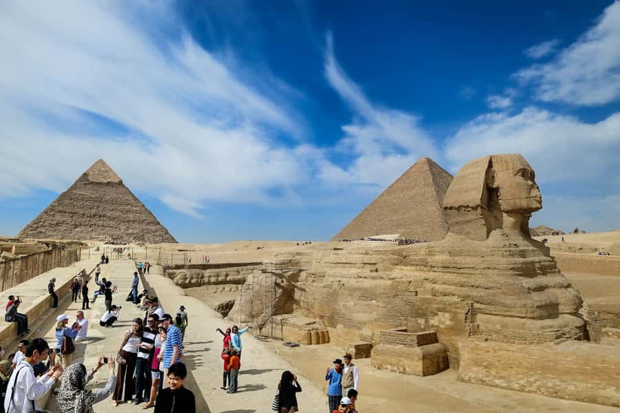 Cairo: Private Pyramids, Museum & Bazaar Tour with Lunch - Inside the Egyptian Museum of Antiquities