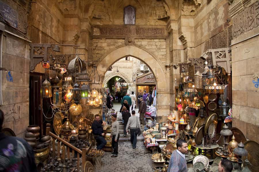 Cairo: Private Pyramids, Museum & Bazaar Tour with Lunch - Lunch as a useful pause