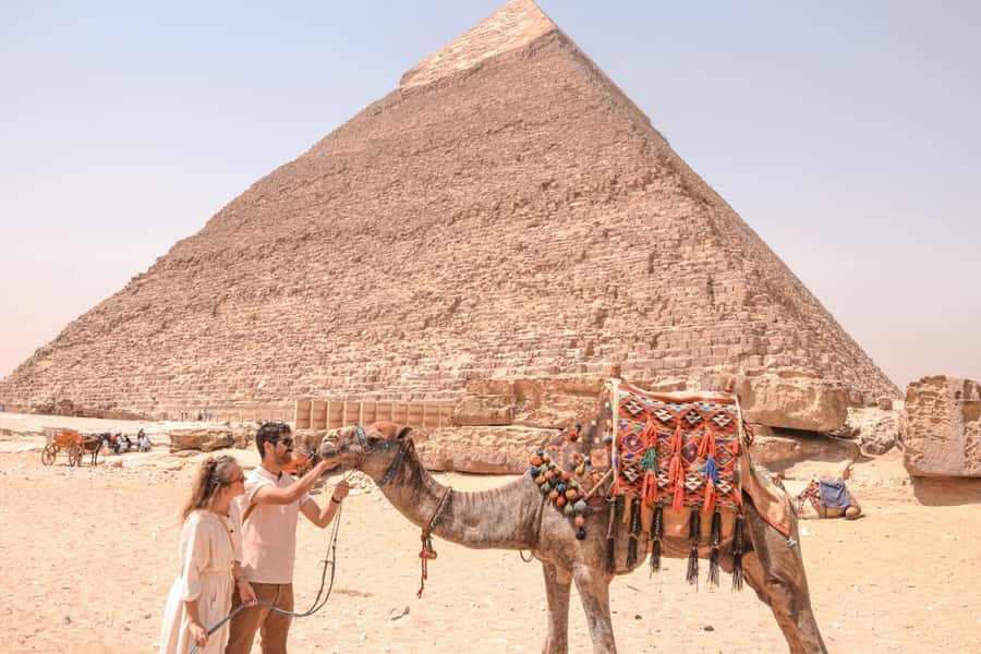 Cairo: Private Pyramids, Museum & Bazaar Tour with Lunch - Starting at the Pyramids of Giza