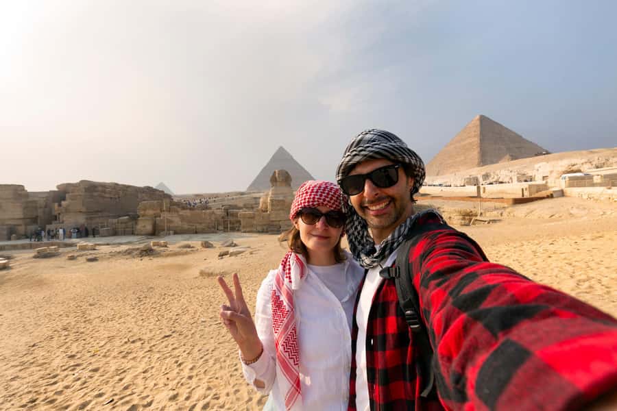 Cairo: Private Tour to Giza Pyramids with Camel Ride & Lunch - Guides, communication, and the human side