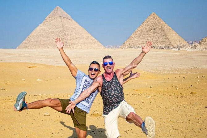Cairo: Pyramids, Bazaar, Lunch with Female Guide - Transport, group size, and comfort