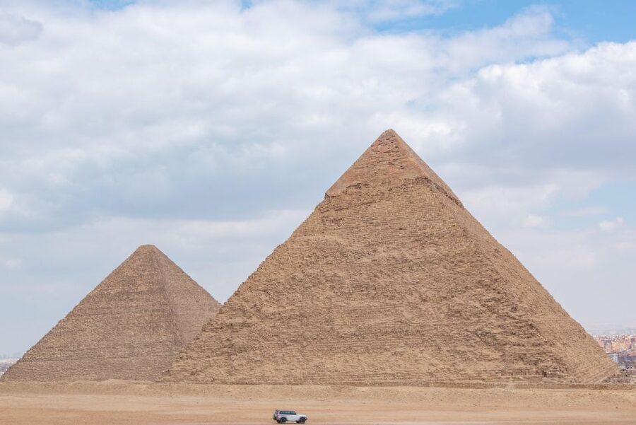 Cairo: Pyramids, Memphis, Sakkara & Dahshur Luxury Adventure - Transport, timing, and shopping stops