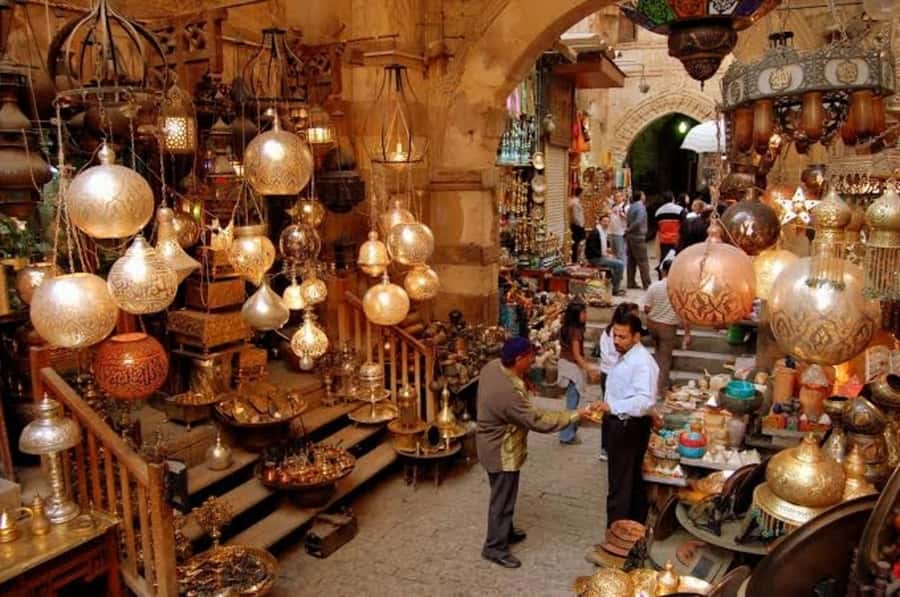 Cairo: Pyramids of Giza Sound & Light Show with City Tour - Dinner at a local Egyptian restaurant