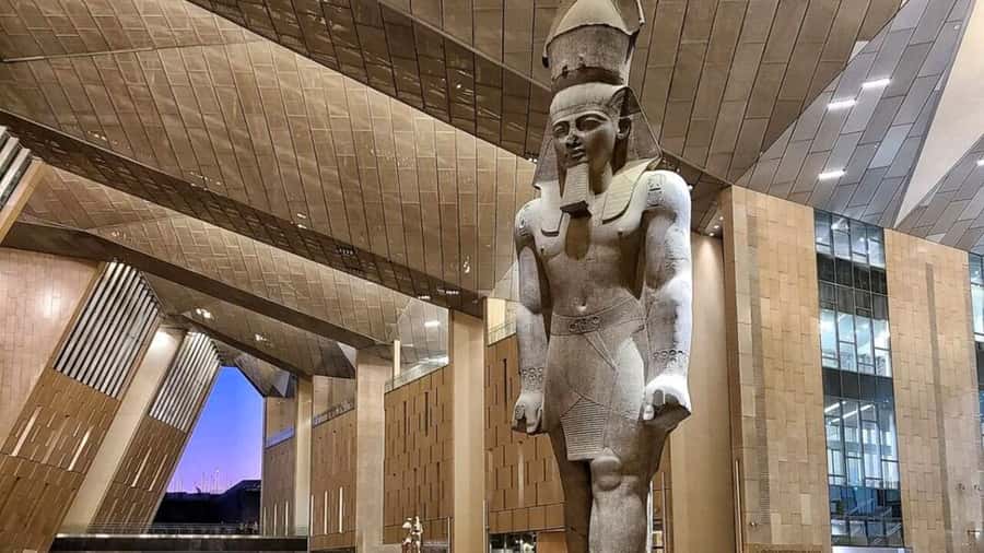 Cairo: Pyramids, Sphinx & Grand Egyptian Museum Private Tour - Starting with the Pyramids of Giza