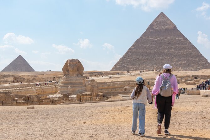 Cairo: Pyramids, Sphinx, Museum & Bazaar Tour with Female Guide - Why the female-led format matters in Cairo