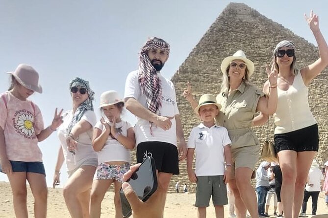 Cairo pyramids tour from Hurghada and Nile boat without Stopping - A 45-minute Nile boat ride changes the rhythm