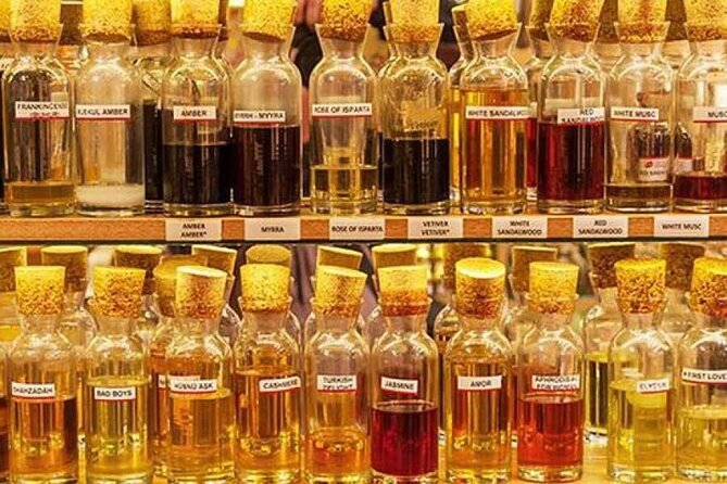 Cairo Shopping tour Private Papyrus Essential oils Bazar Cotton - How papyrus is made by hand