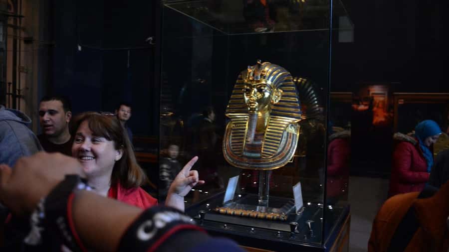 Cairo: The Grand Egyptian Museum Private Guided Tour - Ptolemaic royalty and the Victory Column