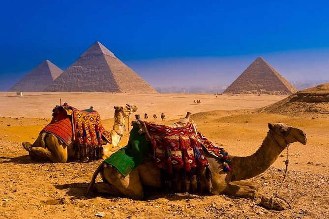 Day Tour Pyramids of Giza and Sphinx from Cairo - Khafre and Menkaure from the plateau