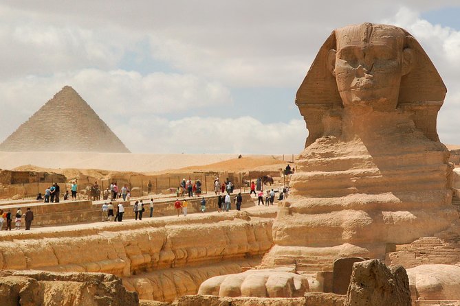 Day Tour Pyramids of Giza and Sphinx from Cairo - What the guide adds to the visit