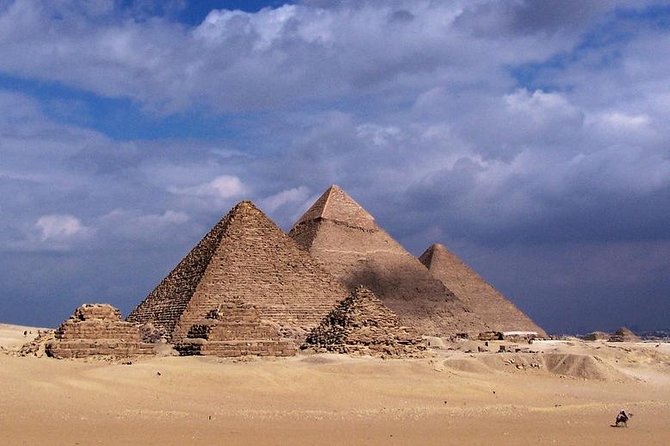 Day Tour to Giza Pyramids, Sphinx, Sakkara Pyramids and Dahshur Pyramids - The papyrus-shop issue