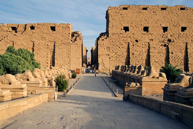 Day Tour To Luxor from Hurghada by Bus with Lunch - The guides can make or break the day