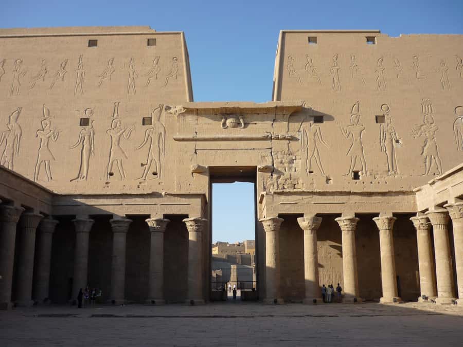 Day Tour visit Edfu Kom Ombo temples from Luxor - Leaving Luxor in a private vehicle