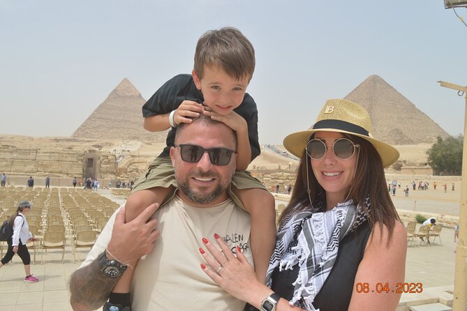 Day Tour Visit Pyramids, Sphinx, Saqqara and Memphis - Giza Pyramids: the essential first stop