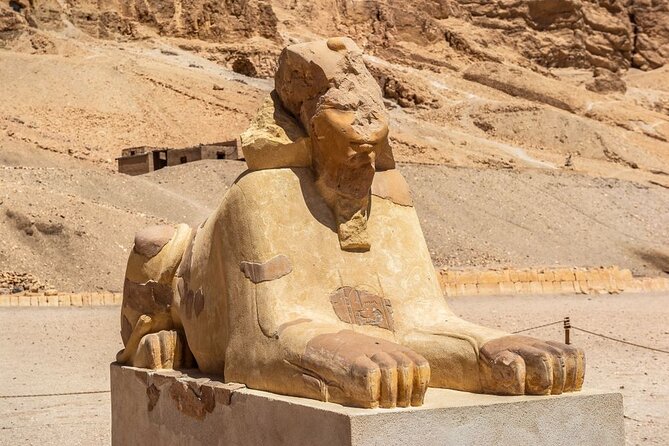 Day Trip To Luxor From Cairo By Plane with Lunch - The Colossi of Memnon: a quick stop with a big visual payoff