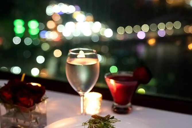 Dinner between clouds by full rotating restaurant - Key points to know before you book