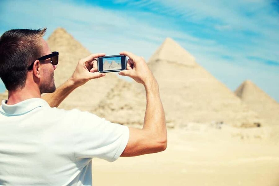 Discover Cairo: Pyramids, Museum & Sphinx Tour from Hurghada - The Sphinx and Valley Temple