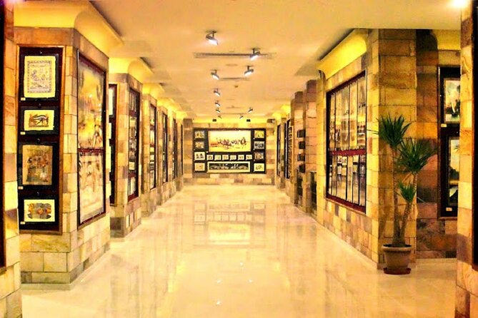 Discover Hurghada City Tour & Handicraft Shopping - Hurghada - Seeing El Mina Mosque beside the Red Sea