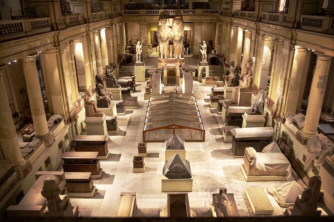 Egyptian Museum & Giza Pyramids in Cairo Private Tour Guide - A restaurant lunch between the monuments