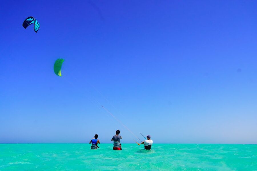 El Gouna: 2-Hour Introduction to Kitesurfing - On the water: controlling the kite