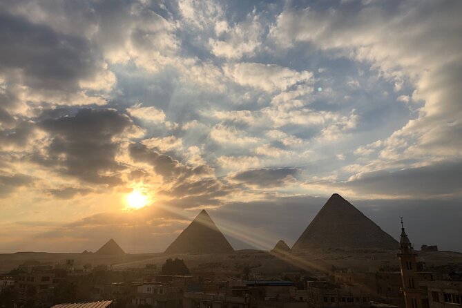 Experience Private Tour of Pyramids in Giza - Seeing Khafre, Menkaure, and the Valley Temple