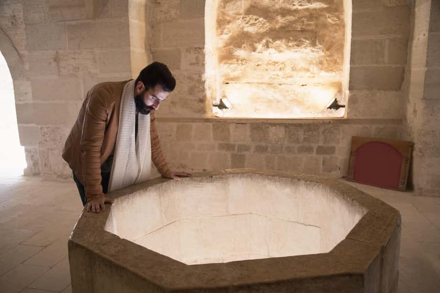From Alexandria: Full-Day Guided Tour of Historical Sights - Kom El Shoqafa, Alexandria’s underground tombs