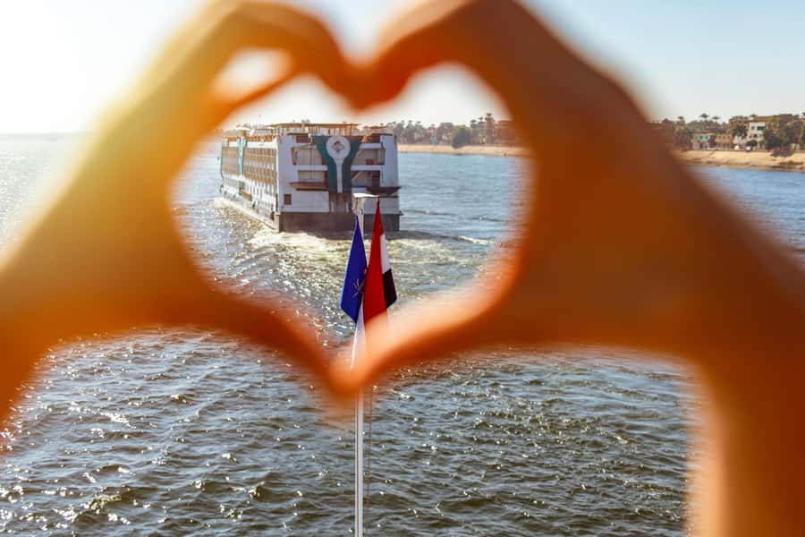 From Aswan: 4-Day 3-Night Nile Cruise with Hot Air Balloon - Guides and communication can shape the whole trip