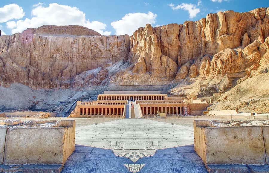 From Aswan:4 Days Nile Cruise Luxor Abu Simbel & Air Balloon - Five things to know before you book
