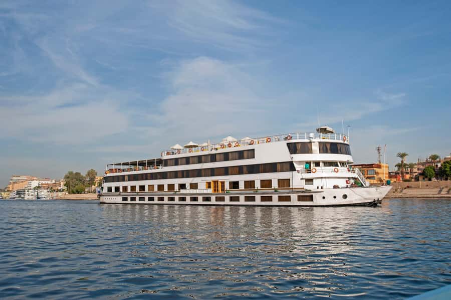 From Aswan: 5-Day Nile Cruise to Luxor with Hot Air Balloon - Day 2: Abu Simbel, then the two gods of Kom Ombo