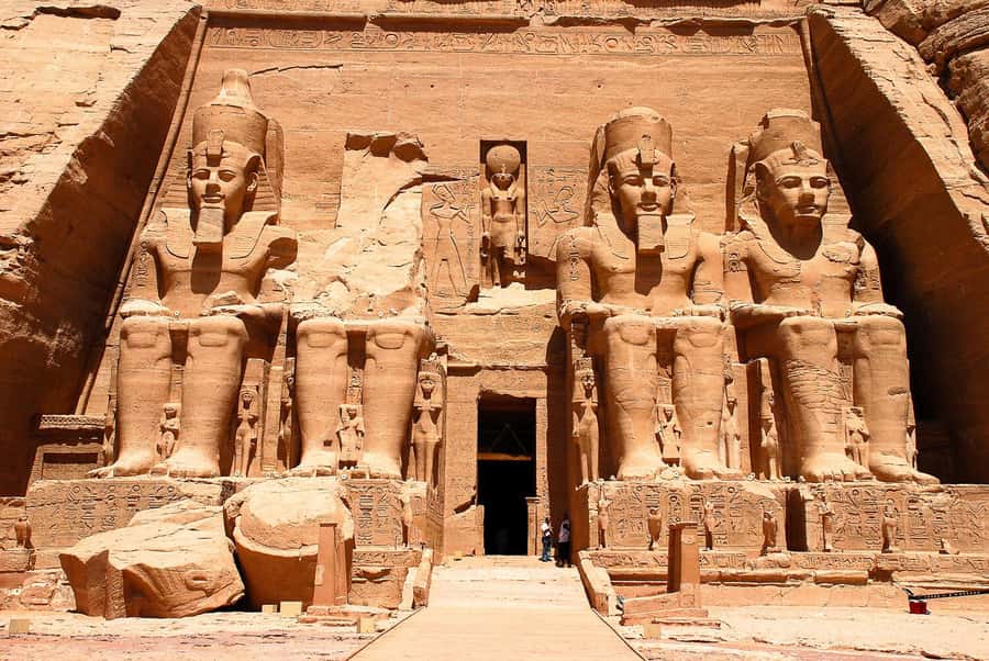 From Aswan: Abu Simbel Temple Day Trip with Hotel Pickup - Arriving at the Great Temple
