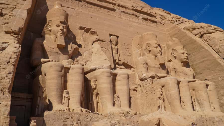 From Aswan: Abu Simbel Temple Day Trip with Hotel Pickup - The guides can make the long day worthwhile