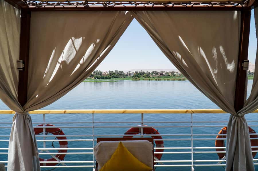 From Cairo: 4-Day Nile Cruise to Luxor with Balloon Flight - Edfu and the pleasure of moving by river