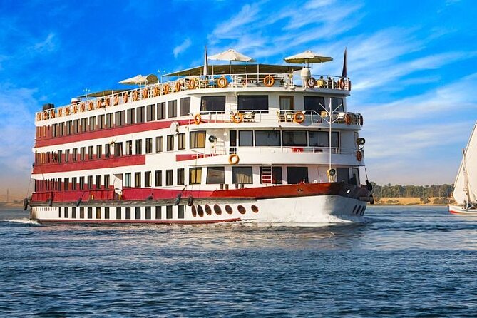 From Cairo: 8-Day Tour of Cairo, Luxor and Aswan with Cruise - Day 1: A gentle landing, lunch, and dinner on the Nile