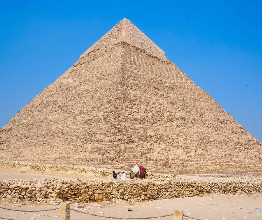 From Cairo/Giza: Pyramids, Memphis, and Sakkara Day Tour - Giza Plateau: the essential first stop