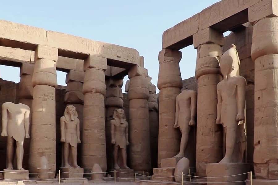 From Cairo: Private All-Inclusive Tour of Luxor by Plane - Crossing to the East Bank for lunch