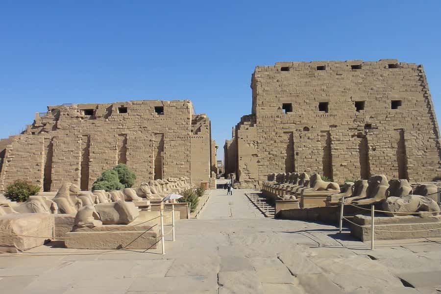 From Cairo: Private All-Inclusive Tour of Luxor by Plane - Luxor Temple: a royal monument in the modern city